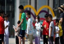 China records a decline in population