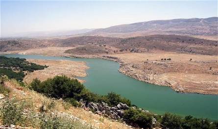 To protect the environment and water resources .. a book from the Litani Authority to the Minister of Social Affairs