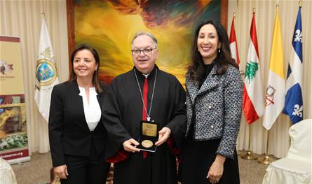 A honorary medal for the rain Tabab from MP Alice Abu Khalil (photos)