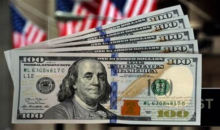 The dollar rises with renewed concerns about customs duties