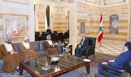 Salam received the Minister of Foreign Affairs of the Sultanate of Oman