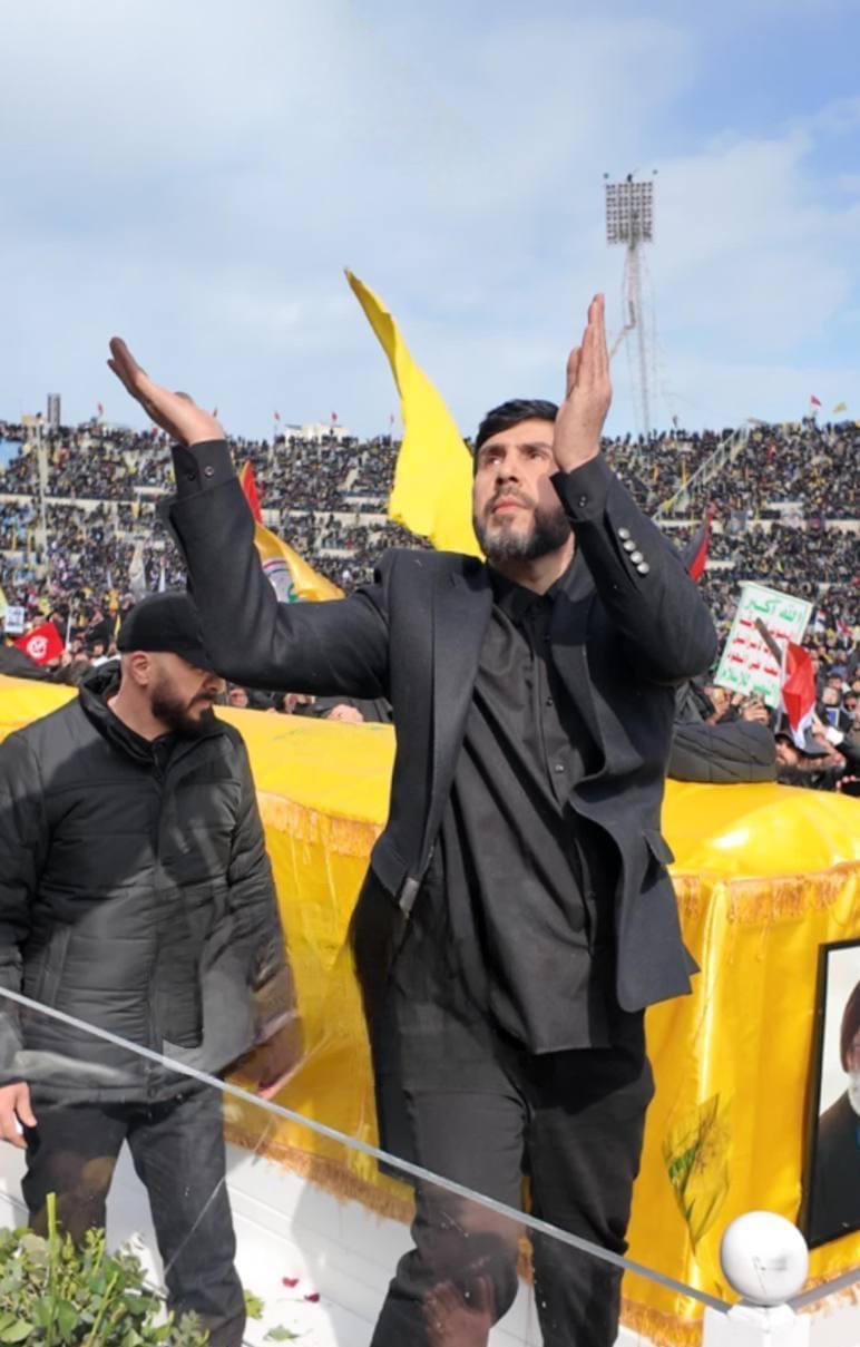 It was said that he was martyred in the war .. The shield of Mr. and accompanied the funeral of Nasrallah (photo)