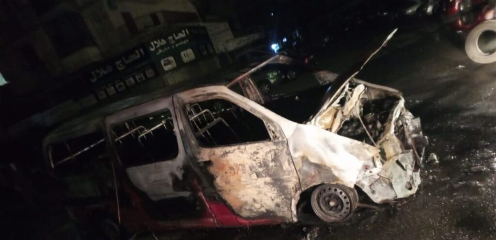 Lebanon today »A fire inside a bus in front of the Tineal Mosque in Tripoli