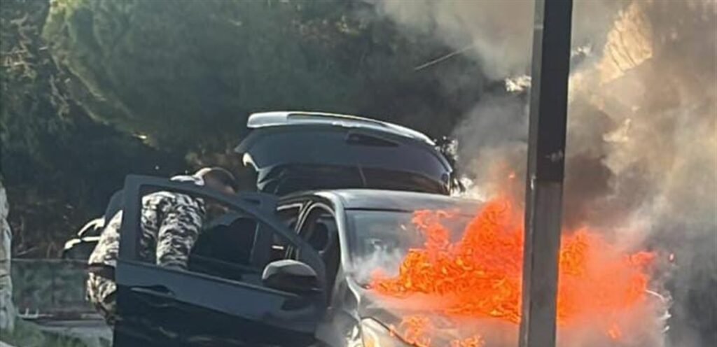 Lebanon today »The burning of a car near the army barrier in Akkar