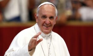 The news of the death of Pope Francis is false