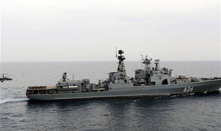 Russian and Chinese ships in Iran to participate in military maneuvers