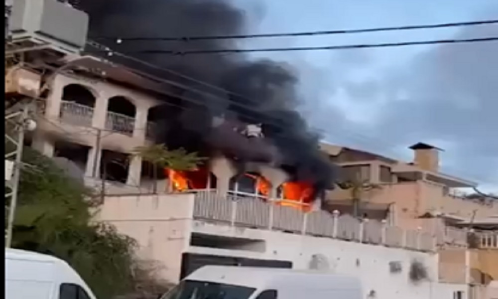 Video: A fire forced them to jump from the balconies in Tiberias