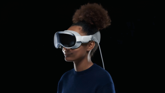 An upcoming surprise .. “Apple” is preparing to launch a cheaper version of Vision Pro this year